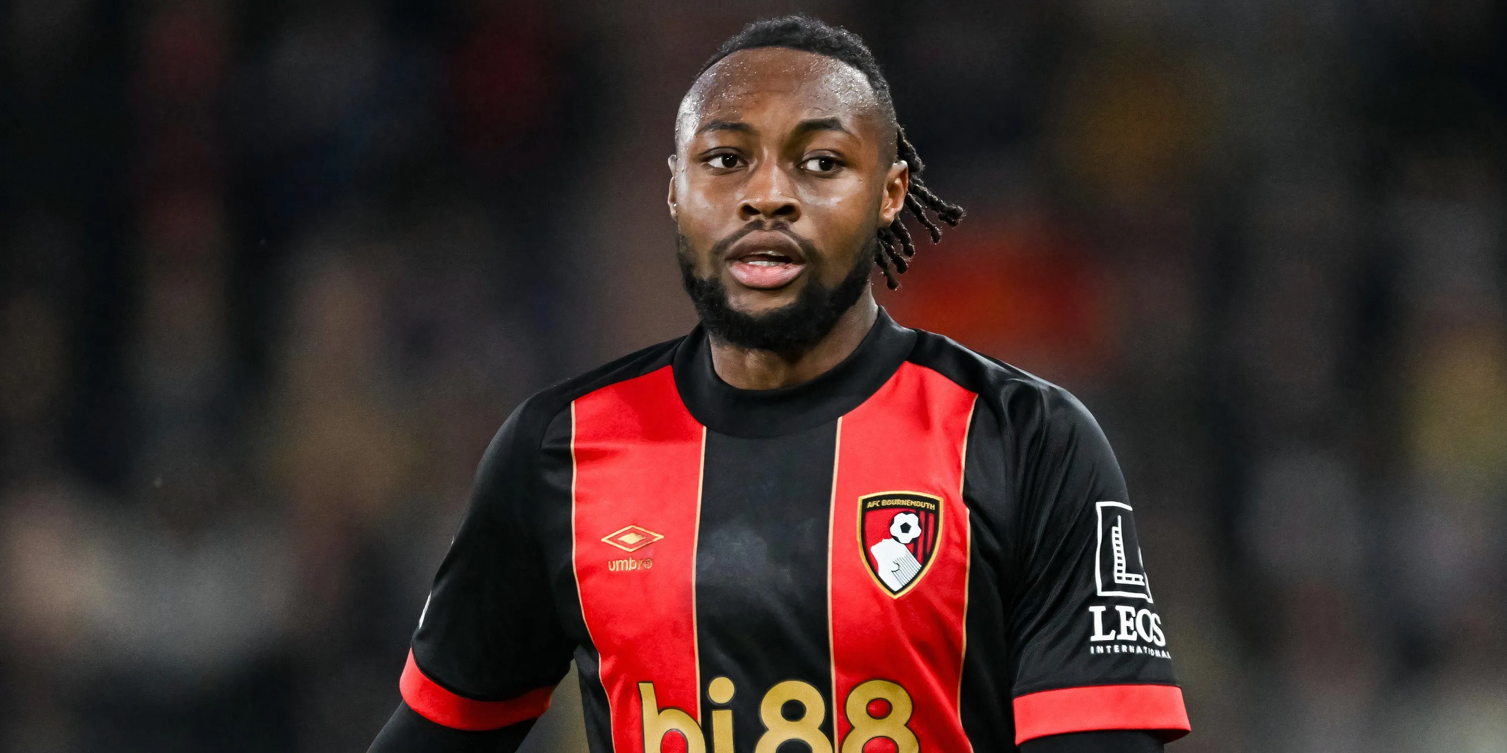 Antoine Semenyo ăn mừng bàn thắng trong màu áo Bournemouth.