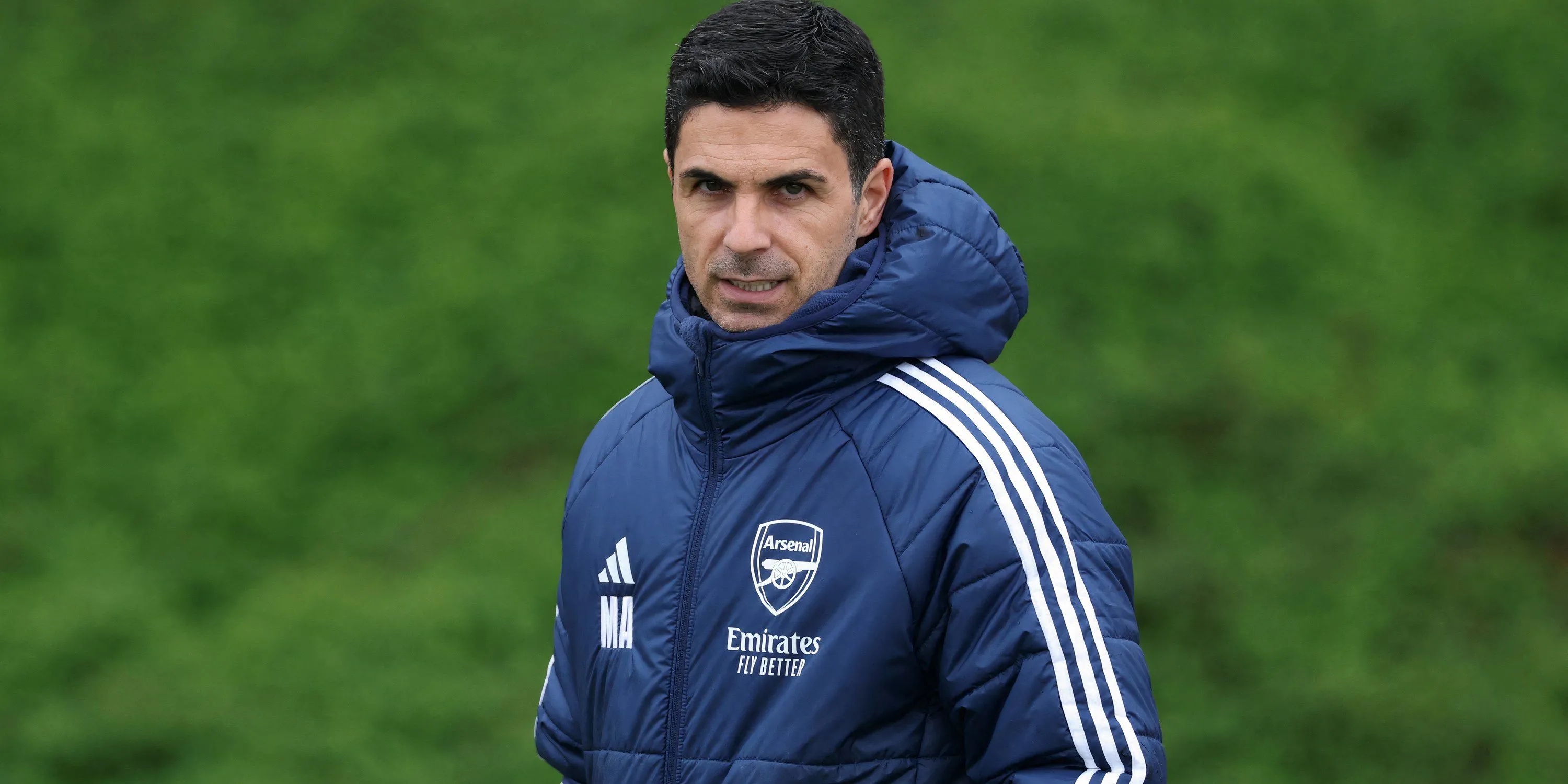Huấn luyện viên Arsenal Mikel Arteta chỉ đạo chiến thuật
