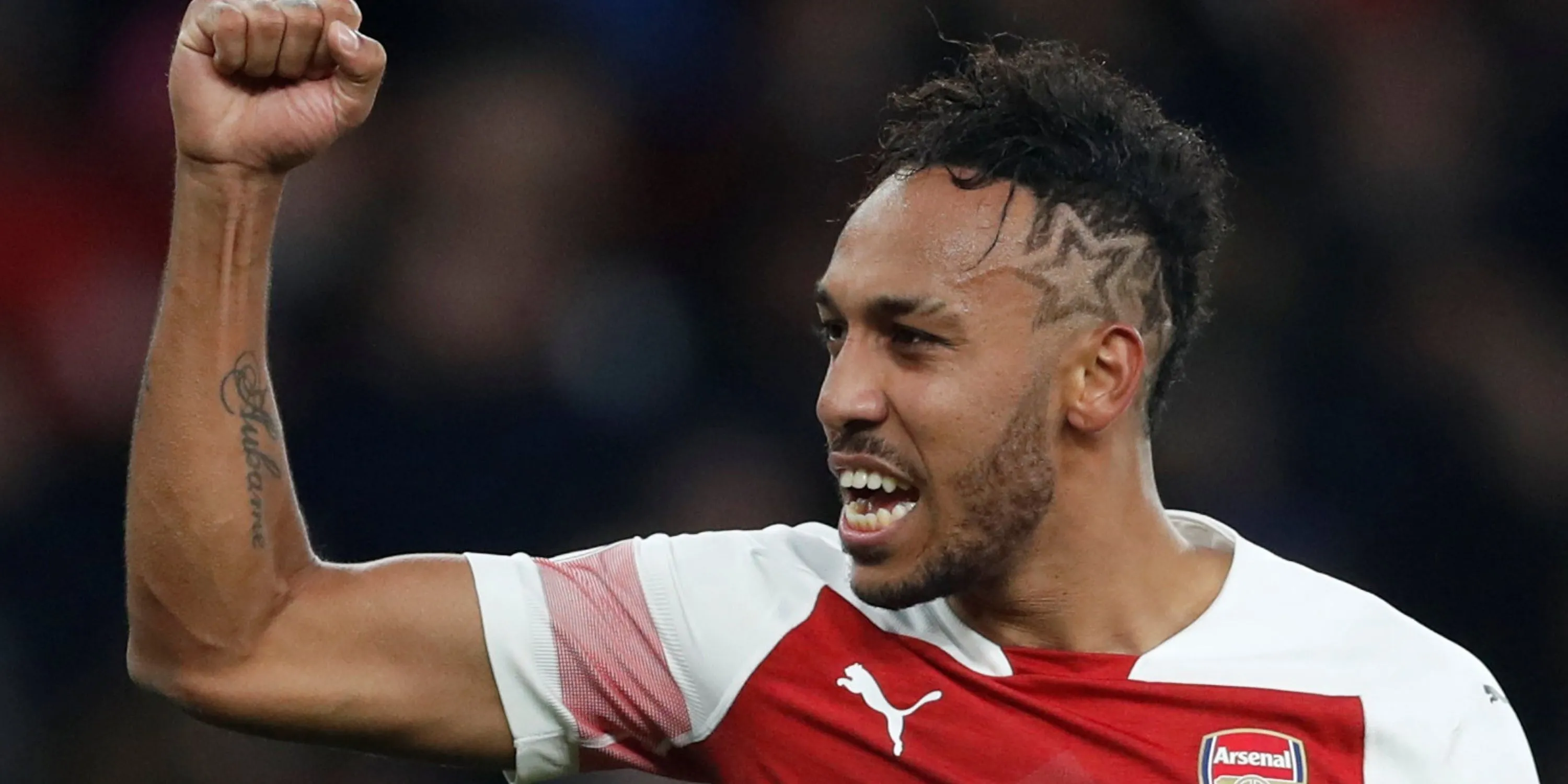 Pierre-Emerick Aubameyang trong màu áo Arsenal tại Premier League