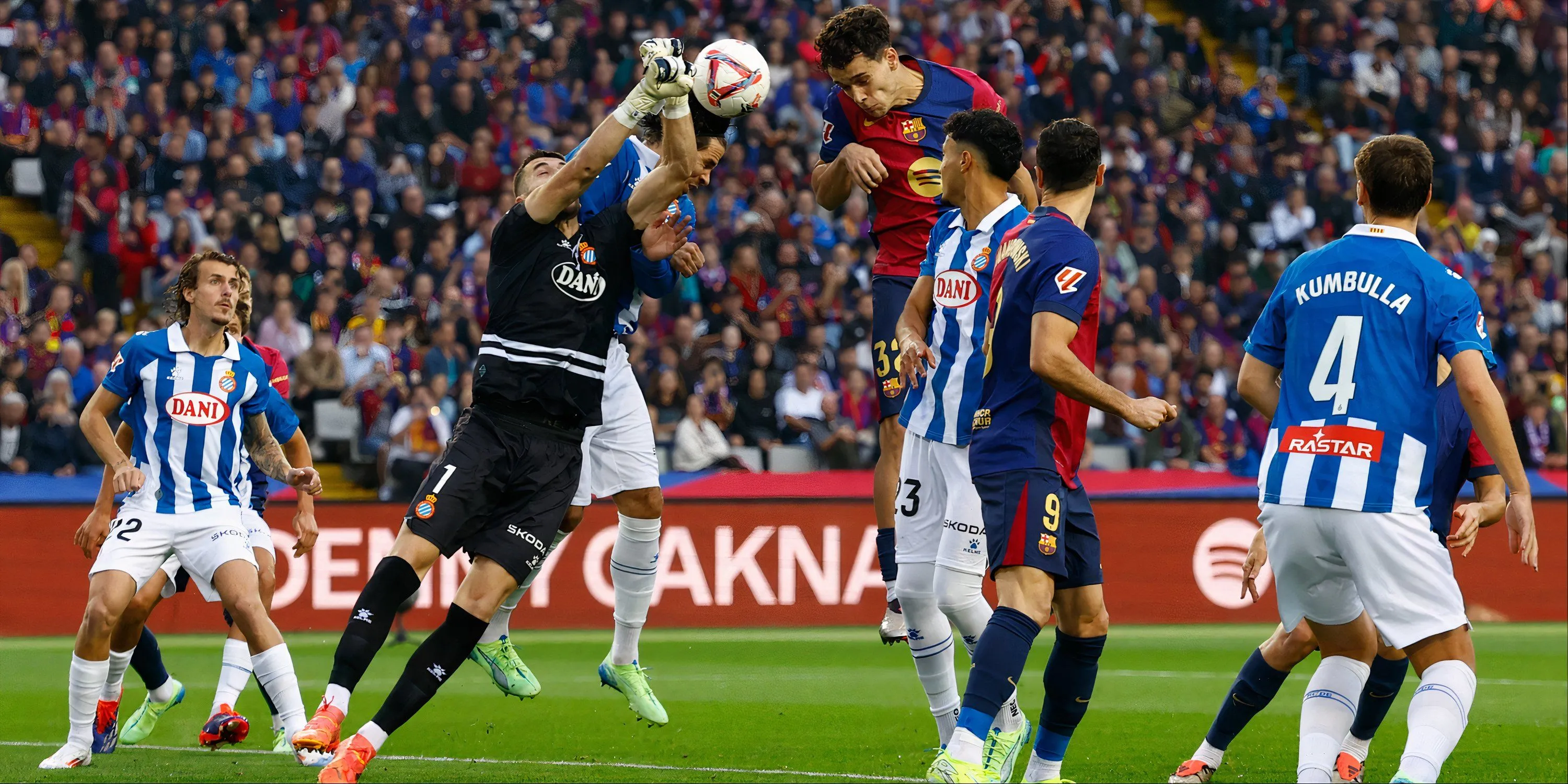 Thủ môn Joan Garcia của Espanyol, mục tiêu chuyển nhượng của Newcastle