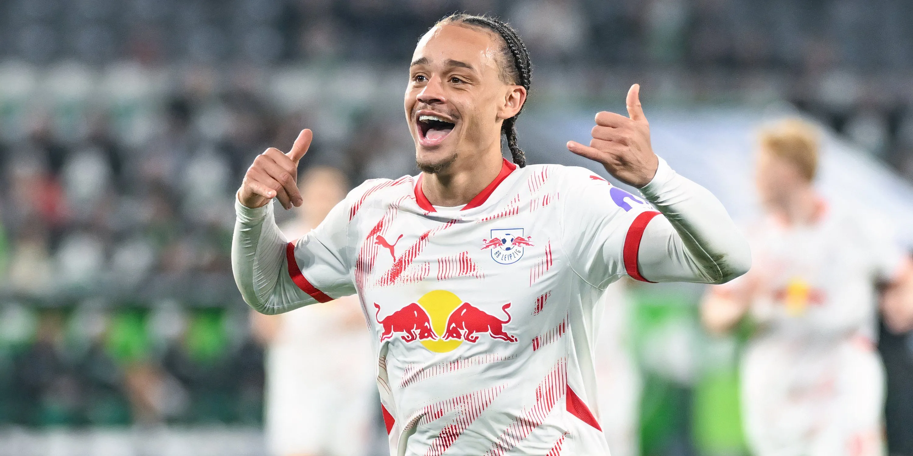 Tiền vệ tấn công Xavi Simons ăn mừng bàn thắng cho RB Leipzig