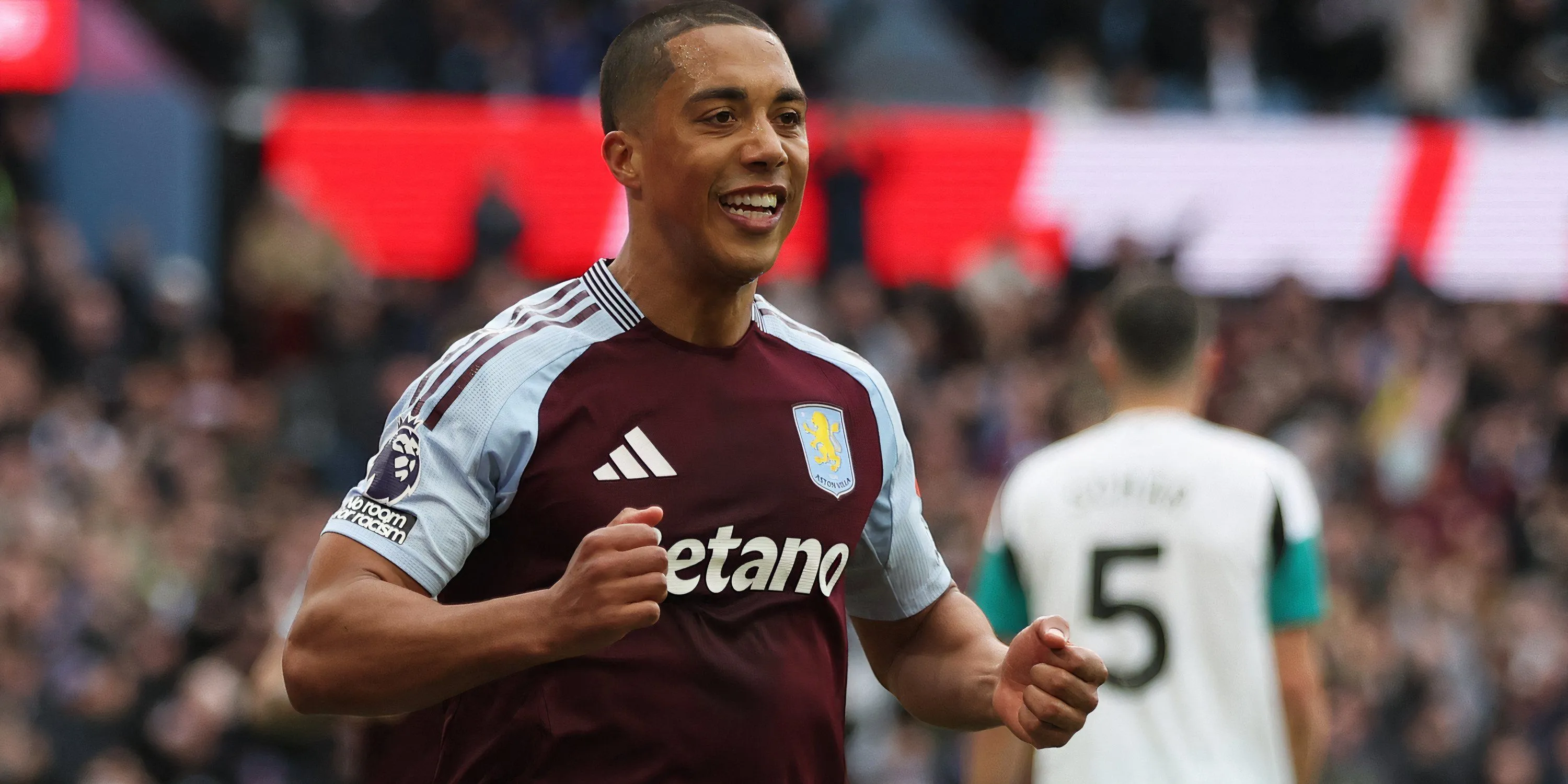 Tiền vệ Youri Tielemans, mục tiêu tìm đối tác tại Aston Villa