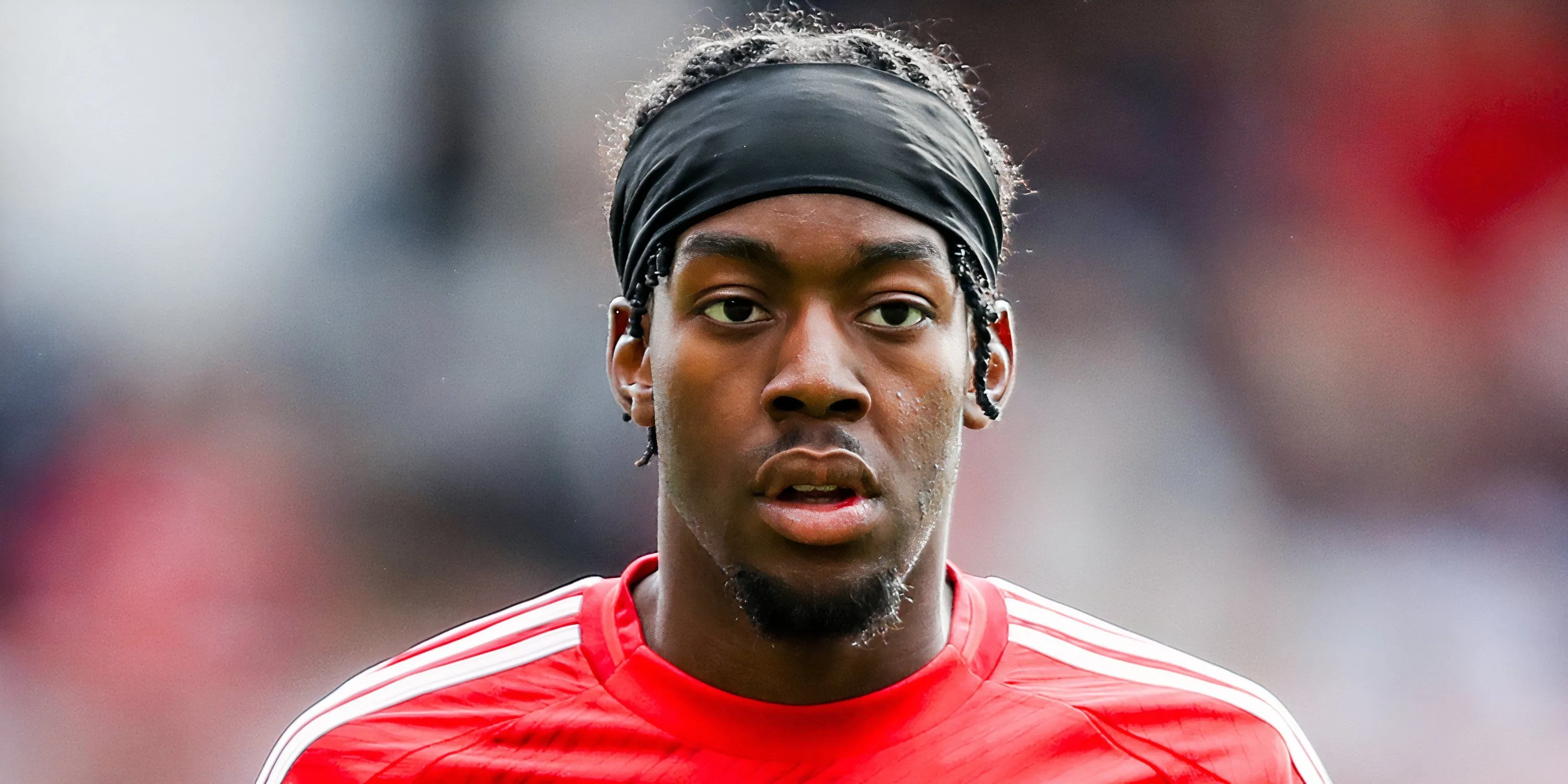 Anthony Elanga thi đấu cho Nottingham Forest tại Premier League