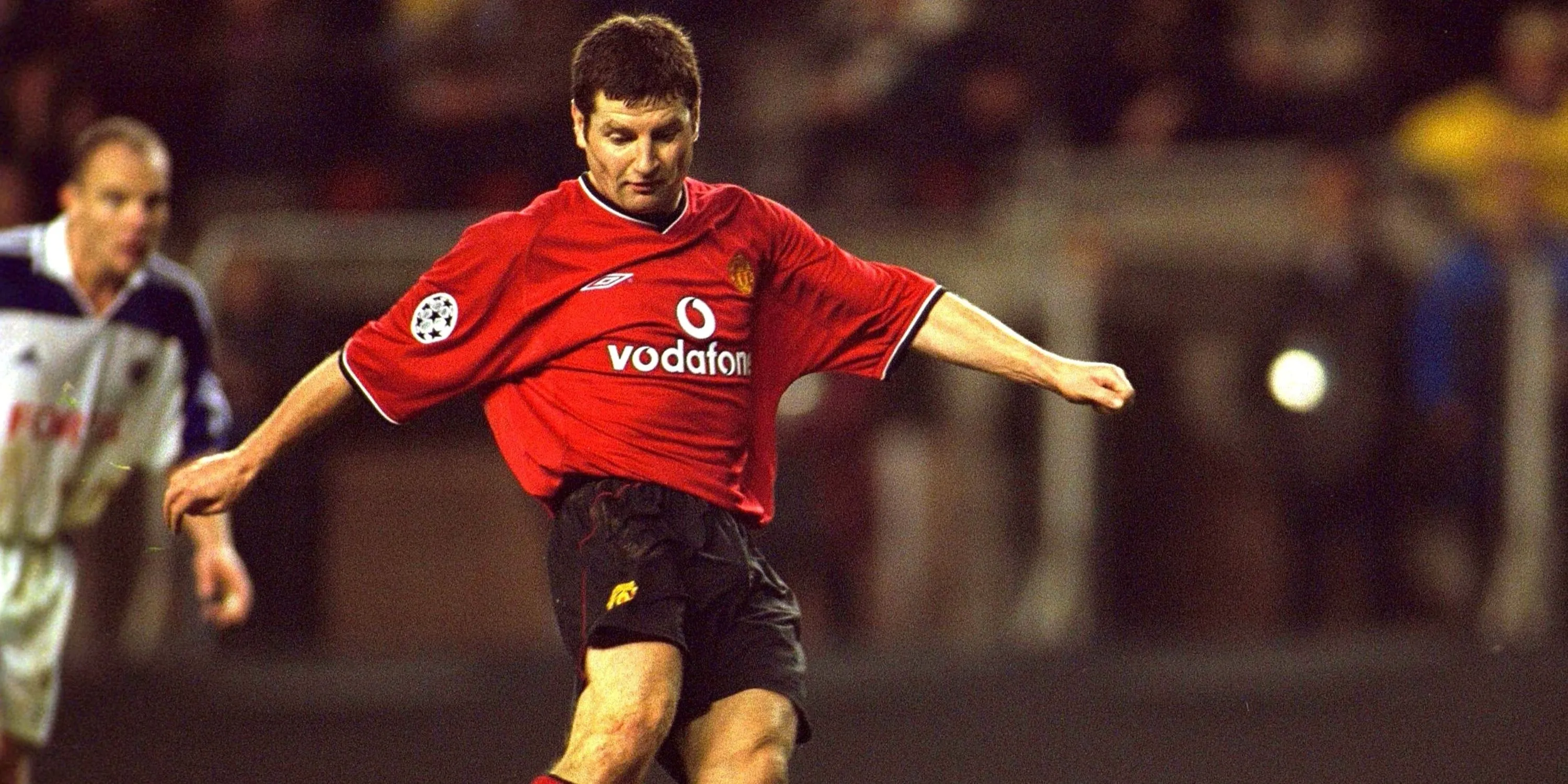 Denis Irwin trong màu áo Manchester United tại Premier League