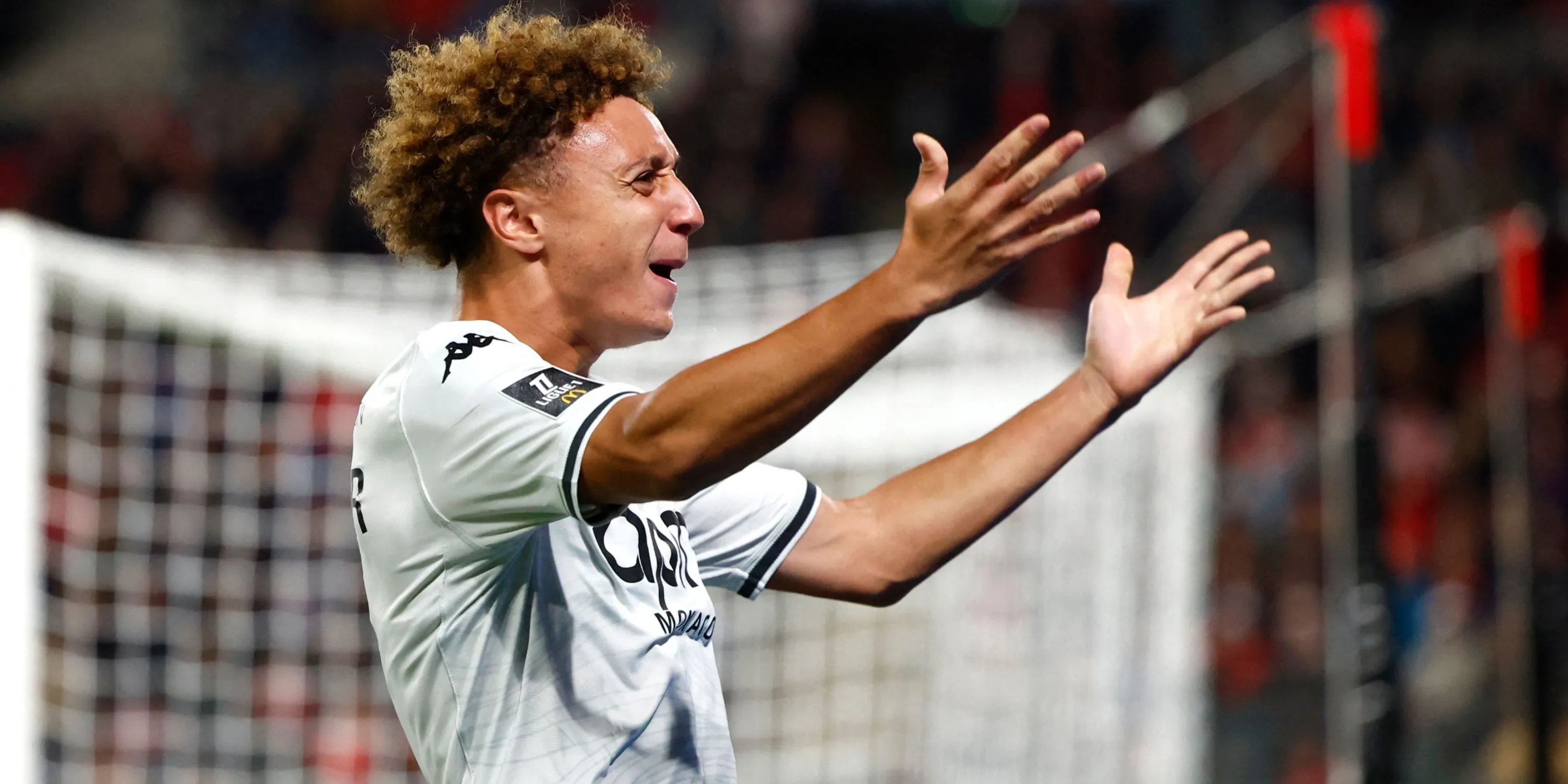 Eliesse Ben Seghir thi đấu cho AS Monaco tại Ligue 1
