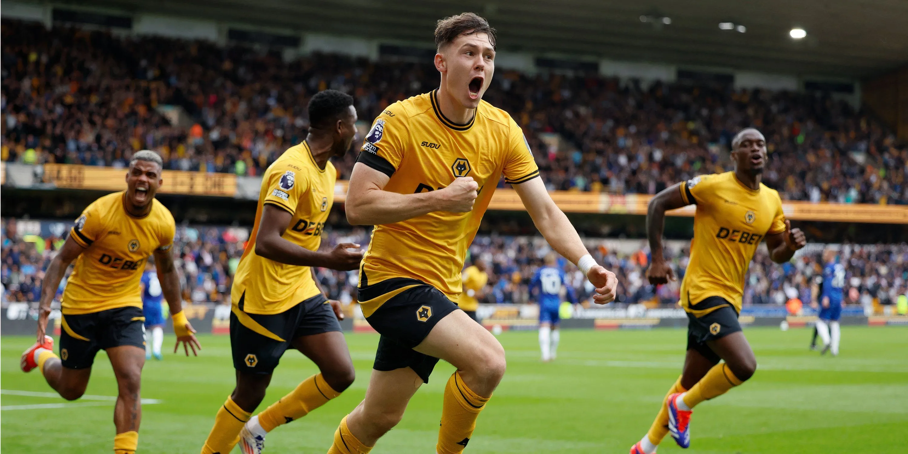 Tiền đạo Jørgen Strand Larsen trong màu áo Wolves