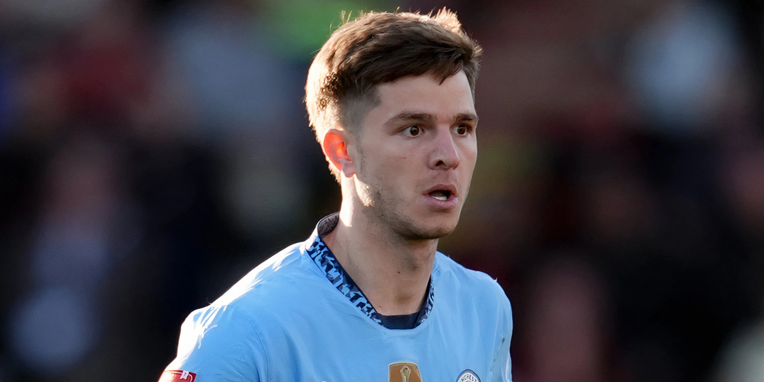 Tiền vệ James McAtee thi đấu cho Manchester City