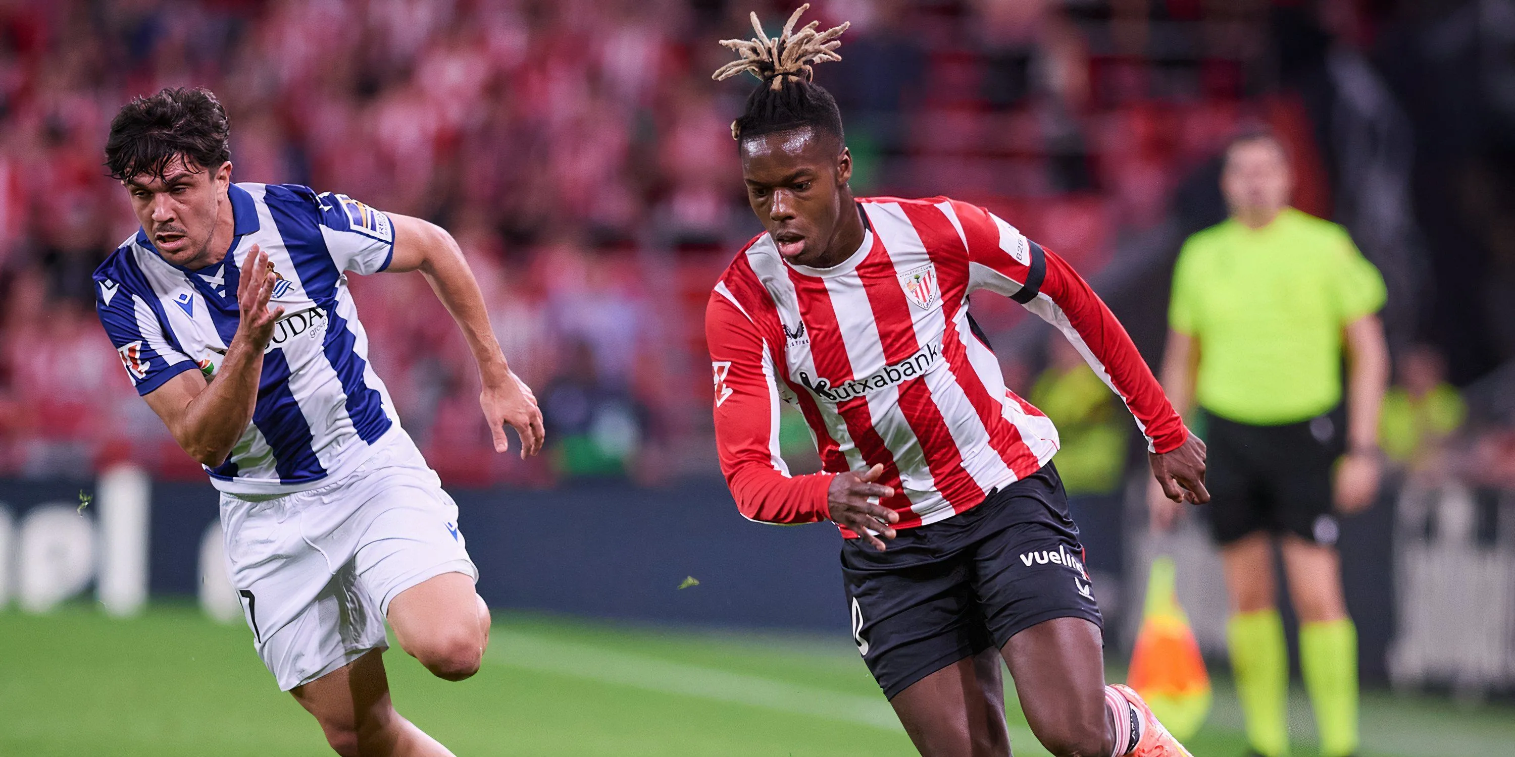 Tiền vệ Nico Williams đi bóng trong trận đấu của Athletic Bilbao