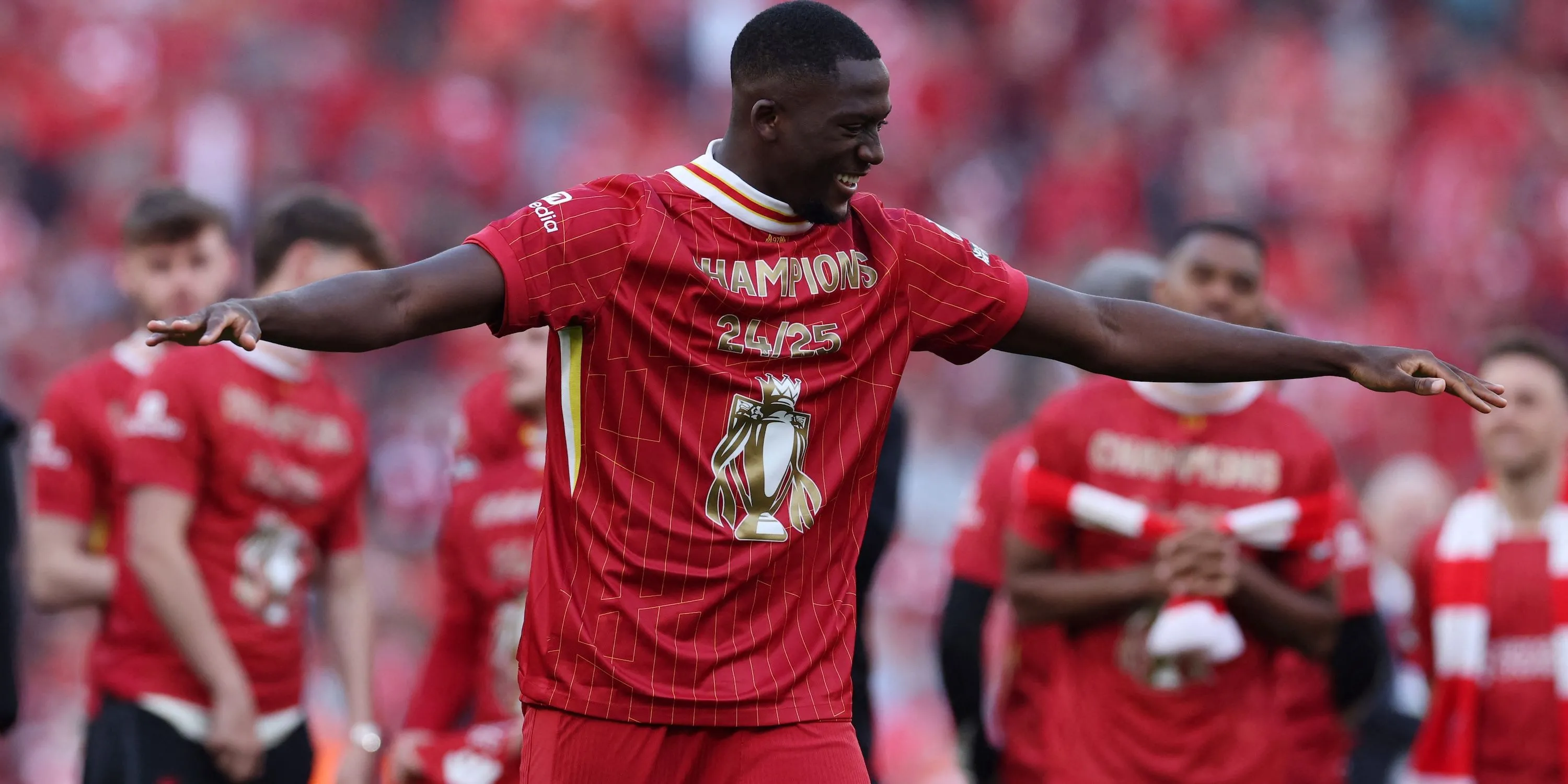 Trung vệ Ibrahima Konate của Liverpool ăn mừng sau khi đội nhà giành chiến thắng tại Premier League