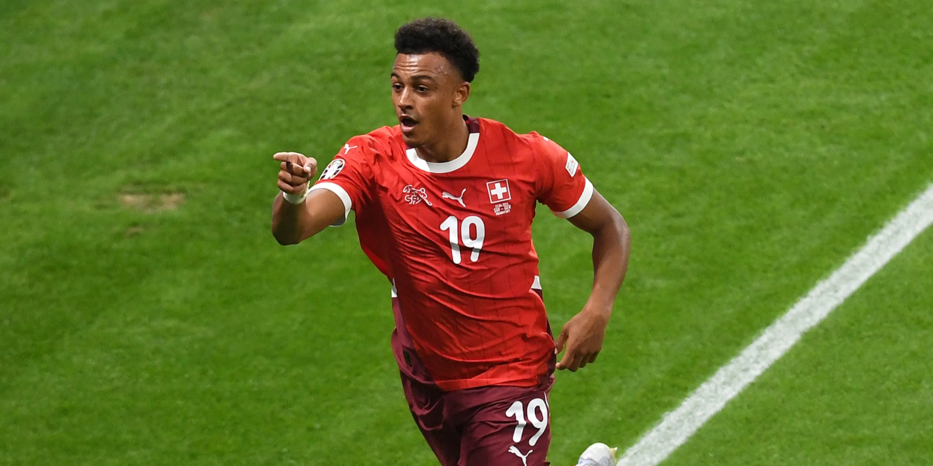 Cầu thủ chạy cánh Dan Ndoye của Bologna, mục tiêu chuyển nhượng của Manchester United và Nottingham Forest