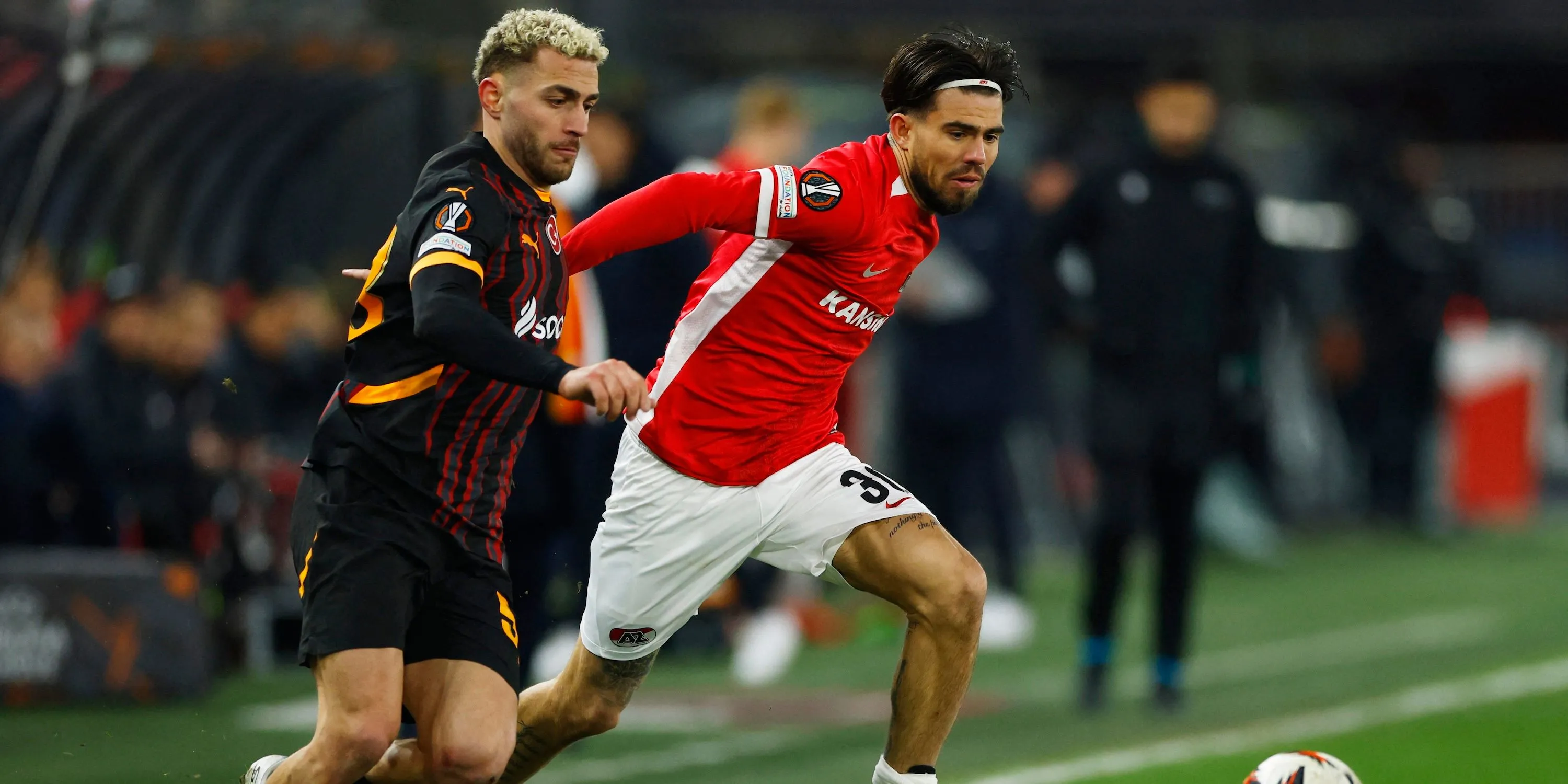 Cầu thủ Galatasaray Barış Alper Yılmaz trong trận đấu, mục tiêu chuyển nhượng tiềm năng của Nottingham Forest.