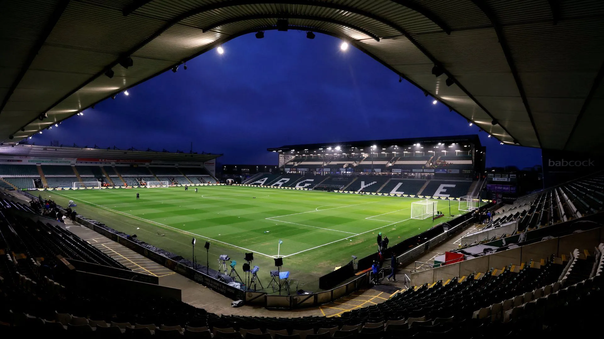 Hình ảnh chung về câu lạc bộ Plymouth Argyle