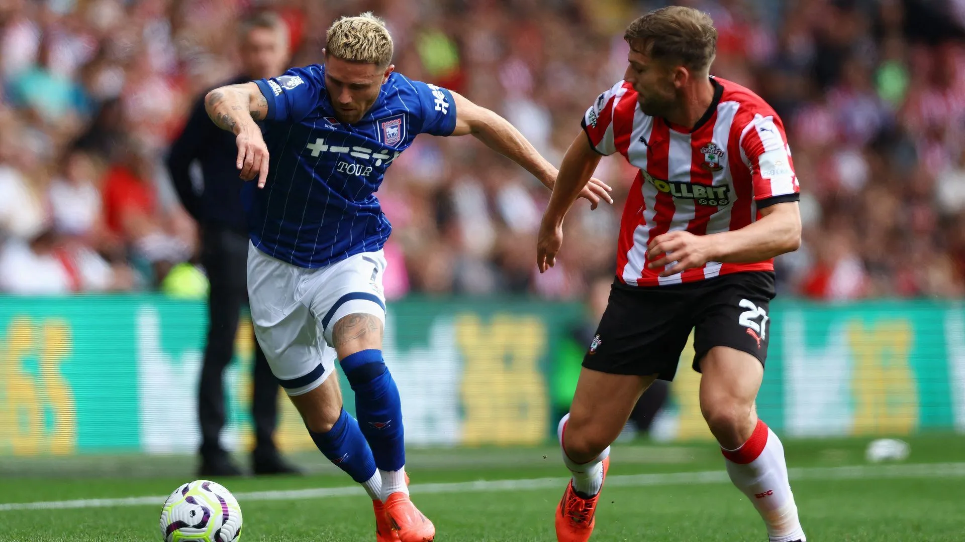 Hình ảnh minh họa mức lương ước tính của Charlie Taylor tại Southampton