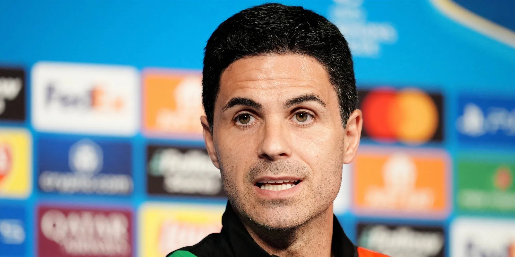 HLV Mikel Arteta của Arsenal, người rất ngưỡng mộ Noni Madueke