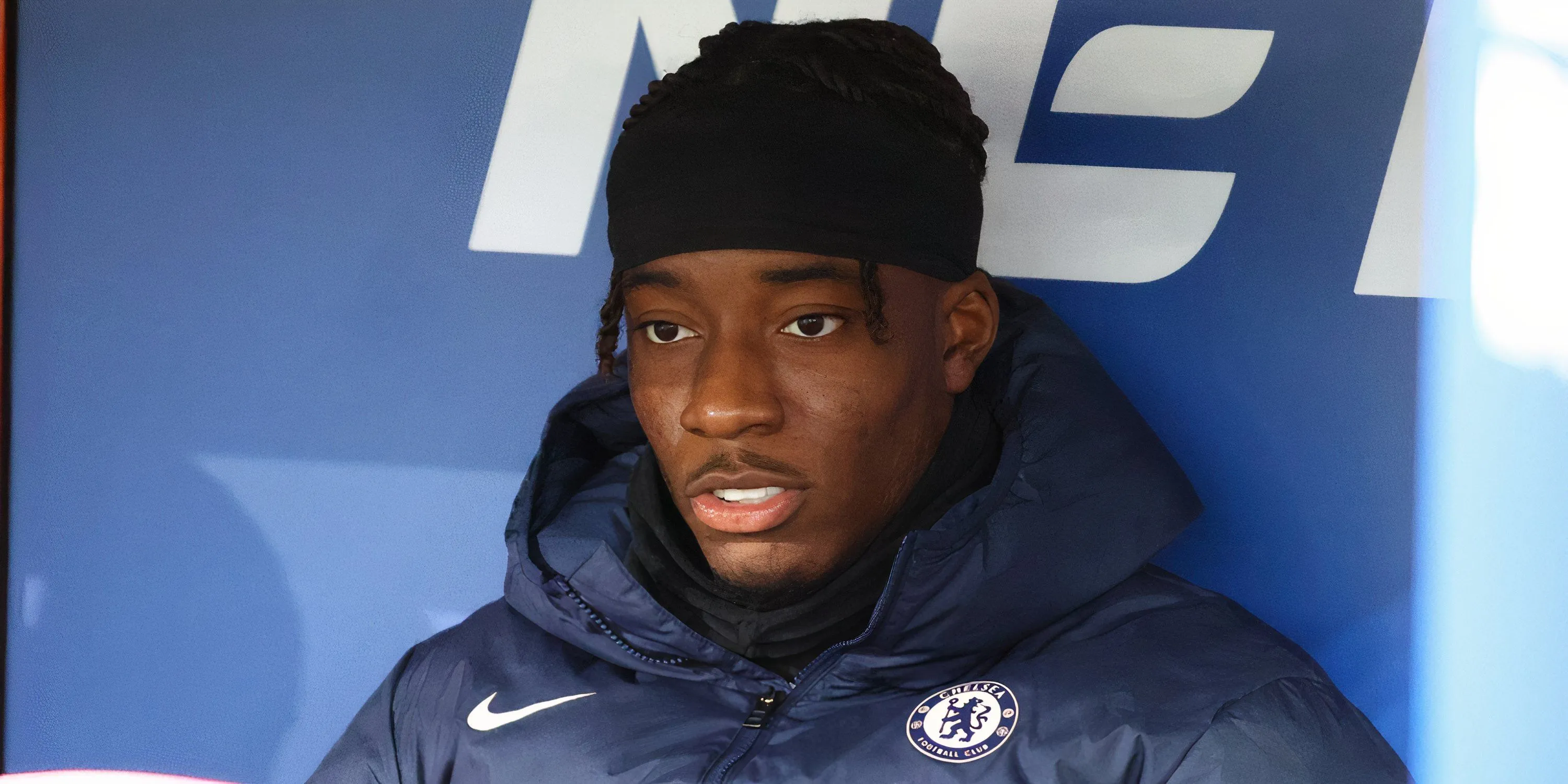 Noni Madueke trên băng ghế dự bị Chelsea mùa giải 2024/25