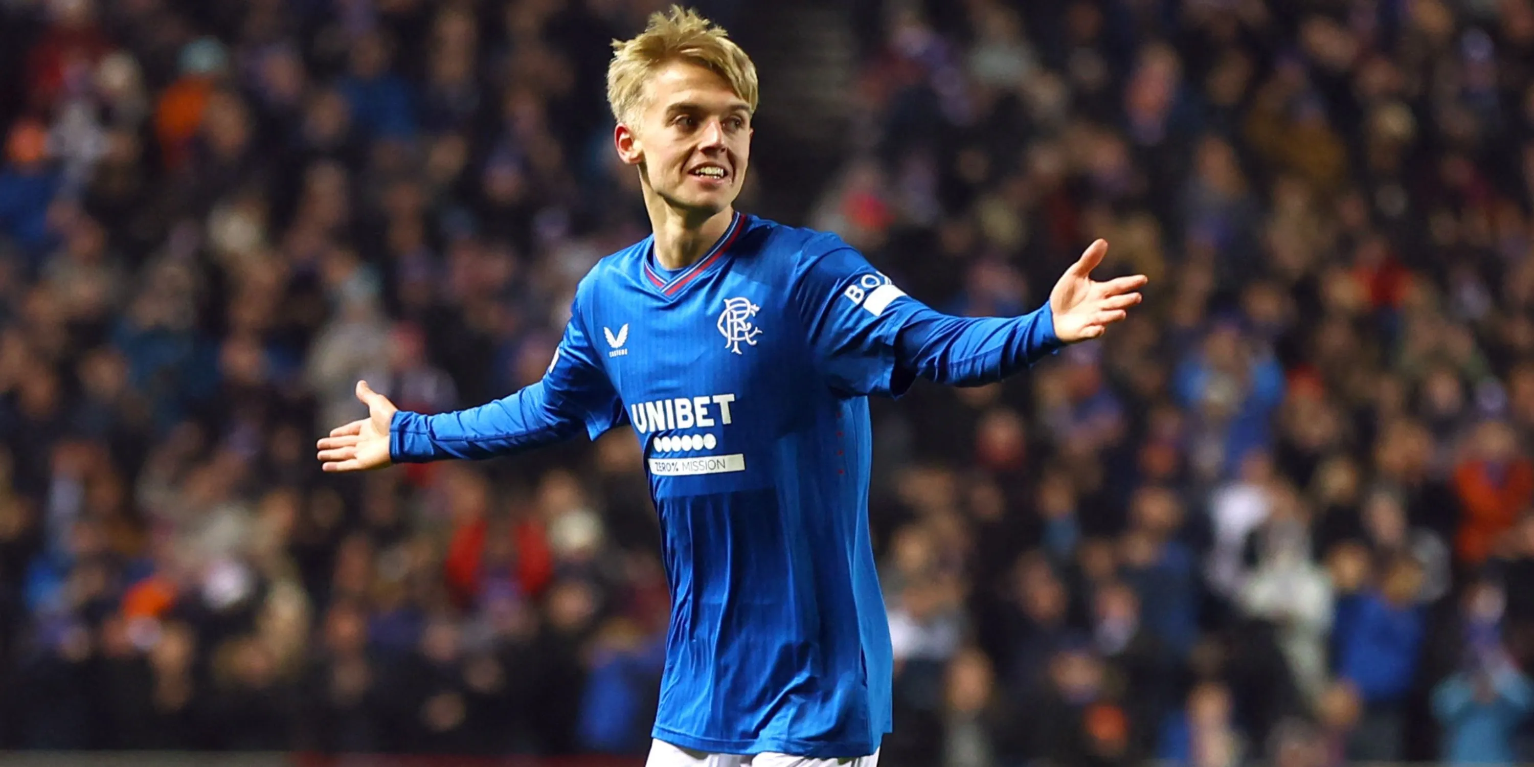 Ross McCausland trong một trận đấu tại Scottish Premiership cho Rangers