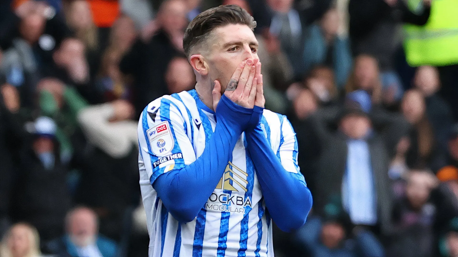 Tiền đạo Josh Windass của Sheffield Wednesday, cái tên được Derby County quan tâm