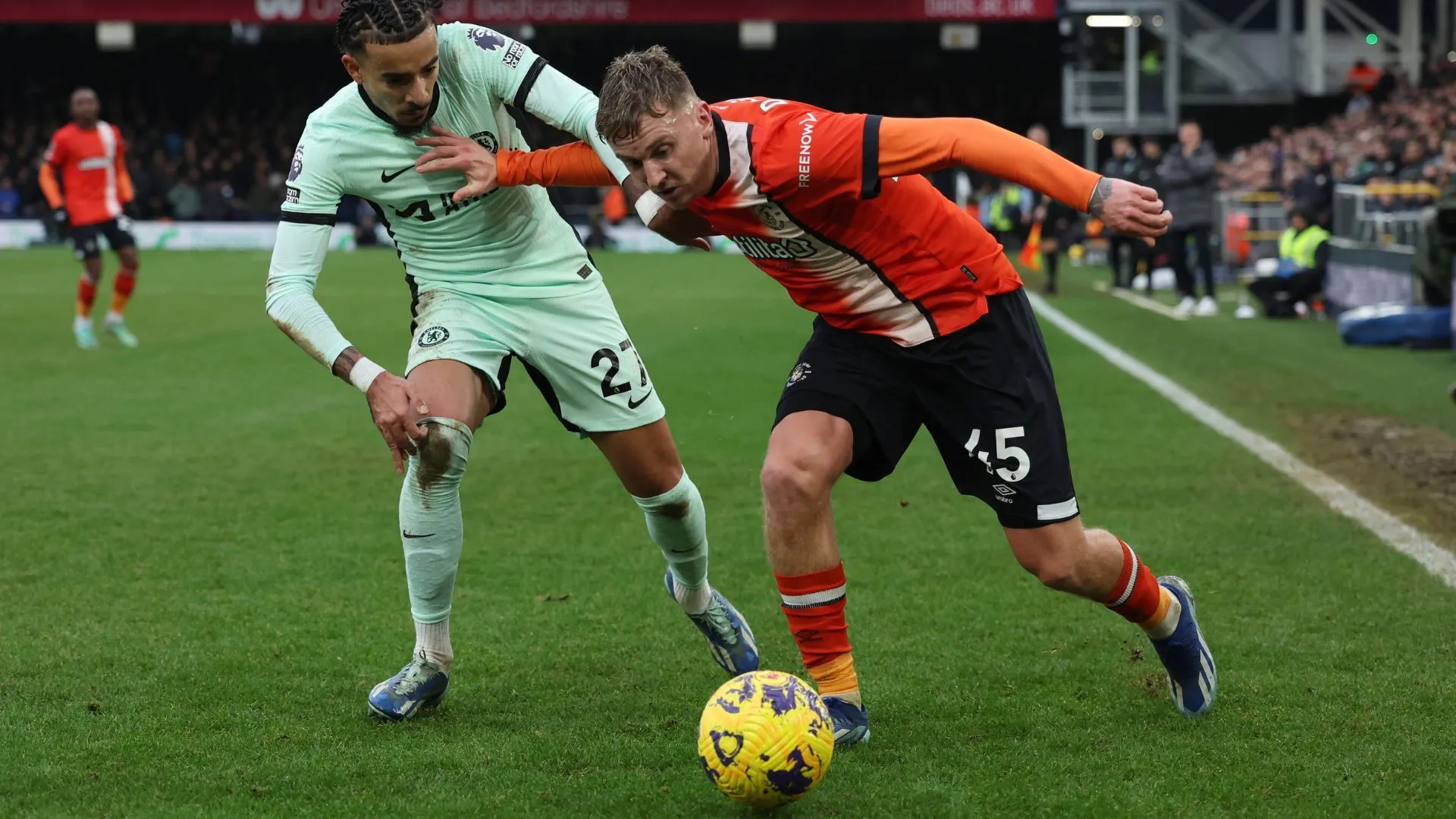 Alfie Doughty trong khoảnh khắc thi đấu, một tân binh đầy hứa hẹn của Millwall ở giải bóng đá Anh