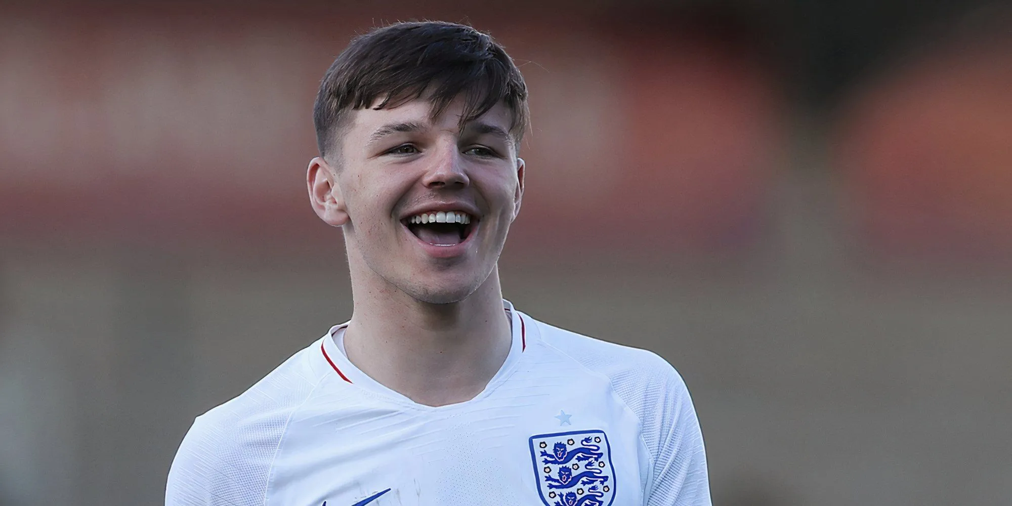 Adam Lewis trong màu áo Newport County, nơi anh có những trình diễn nổi bật nhất trong sự nghiệp