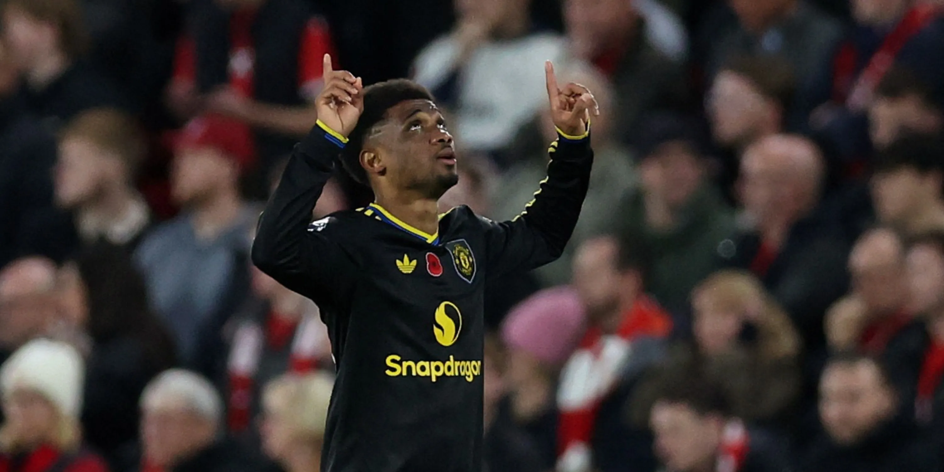 Amad Diallo - cầu thủ đa năng của Manchester United trong trận đấu tại sân khách