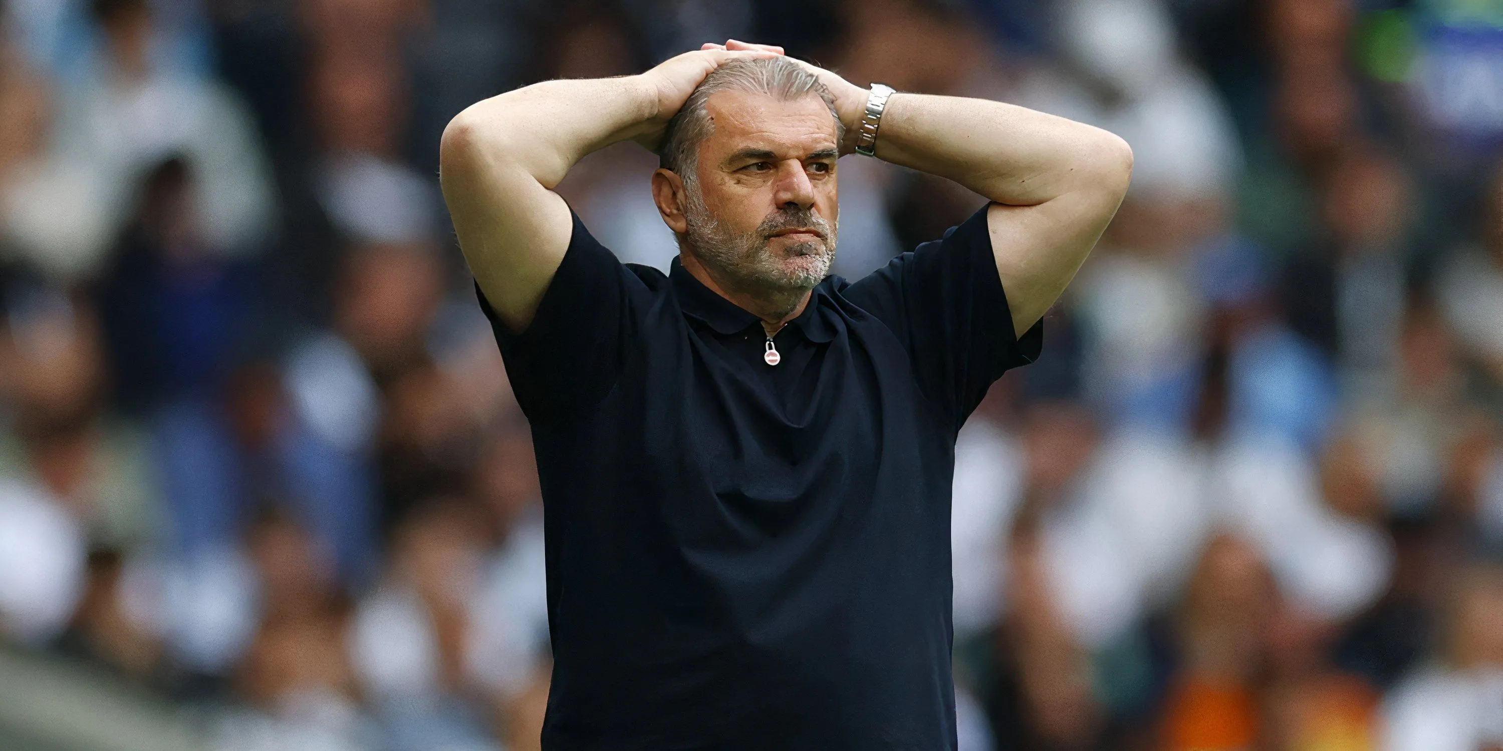 Huấn luyện viên Ange Postecoglou, người đứng trước những thách thức lớn tại Tottenham Hotspur