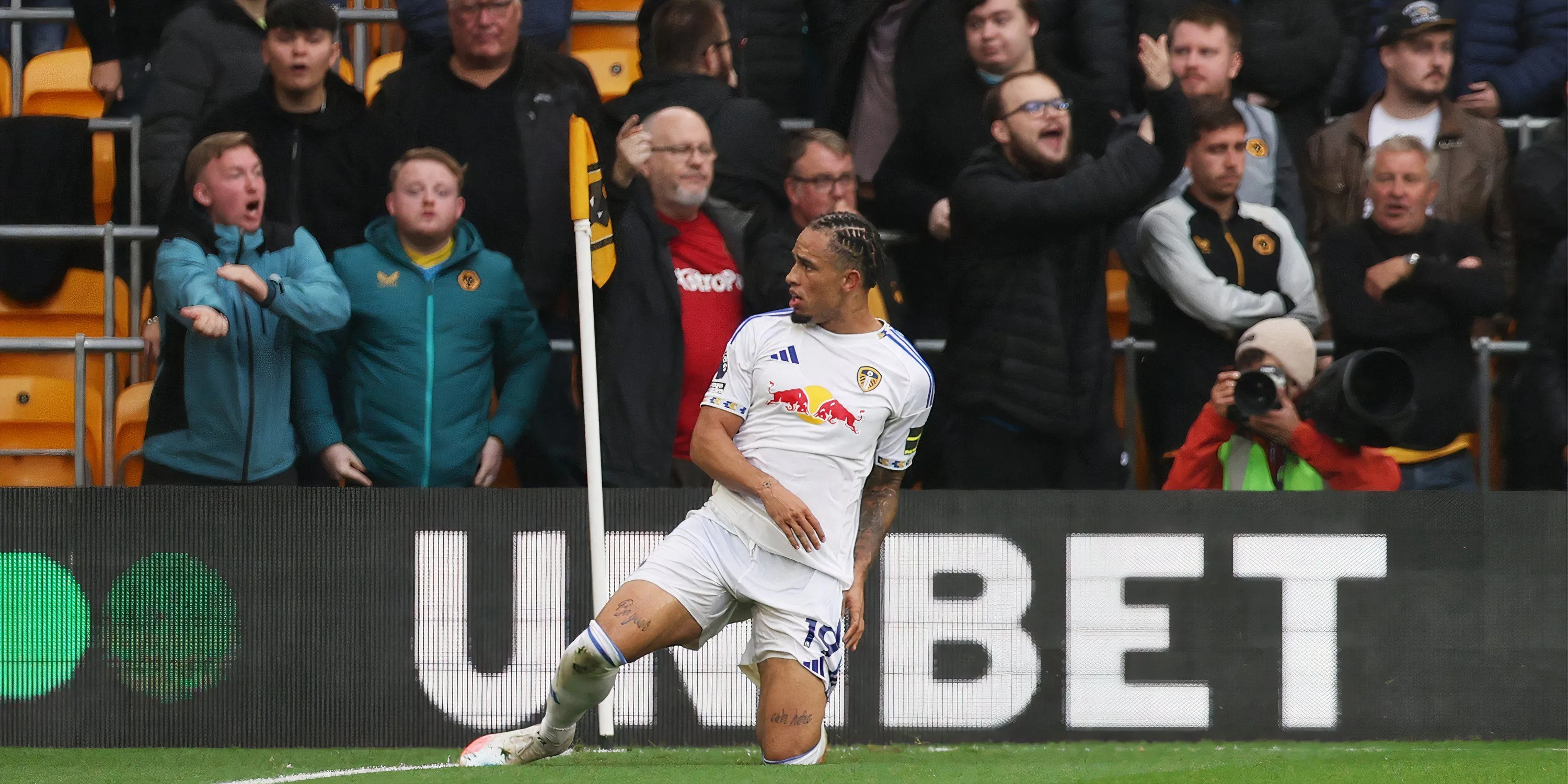 Noah Okafor được kỳ vọng sẽ tạo nên kết hợp tấn công hoàn hảo với Wright