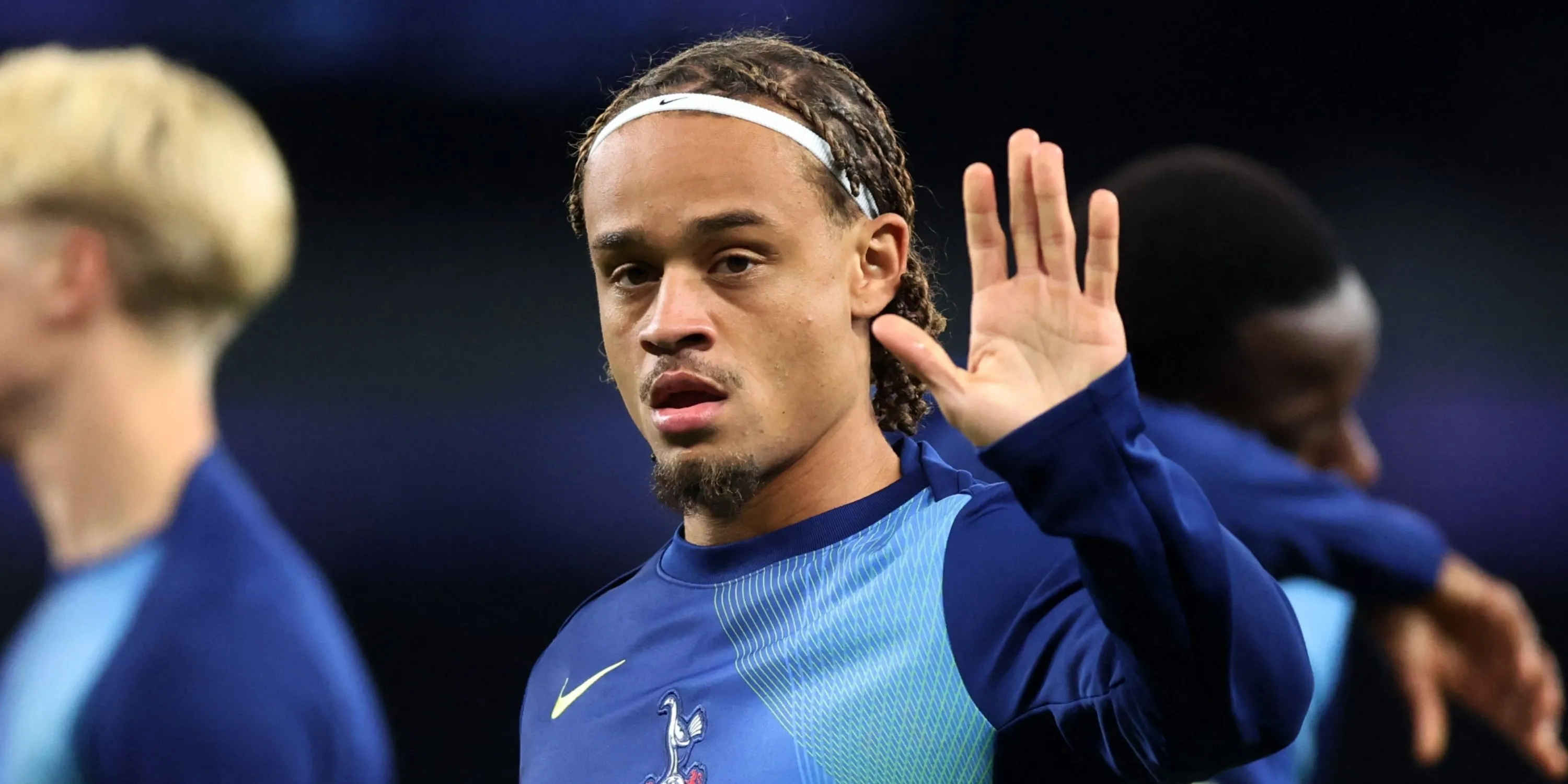 Xavi Simons thi đấu cho Tottenham Hotspur tại Ngoại hạng Anh nhưng vẫn chưa tìm được phong độ