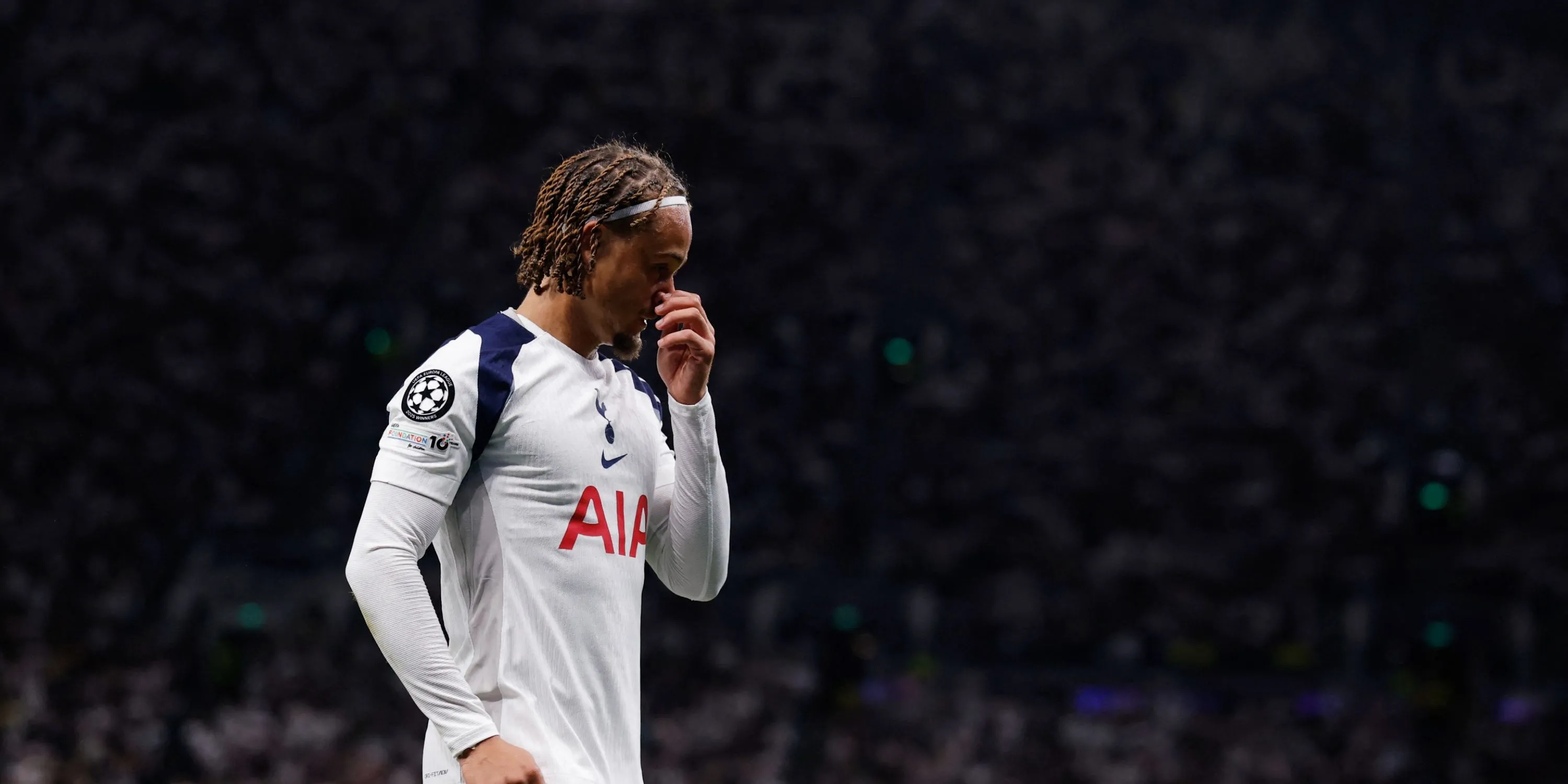 Xavi Simons trong trang phục của Tottenham Hotspur, vẫn đang cố gắng tìm phong độ tại câu lạc bộ Anh